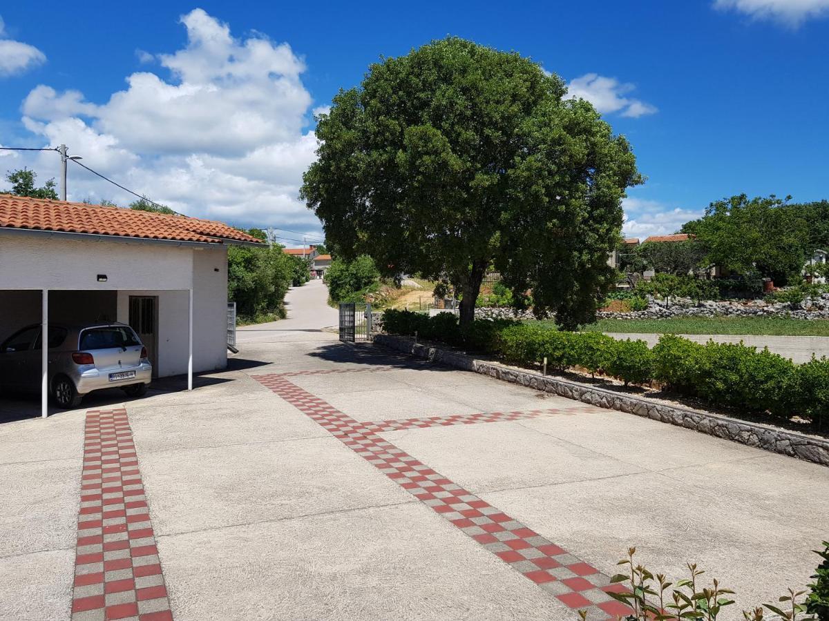 Apartment Melanie Skrbčići Eksteriør billede