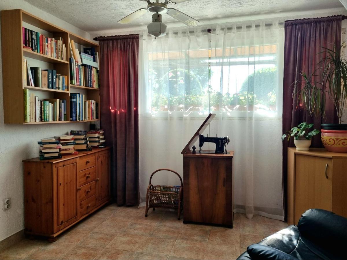 Apartment Melanie Skrbčići Eksteriør billede