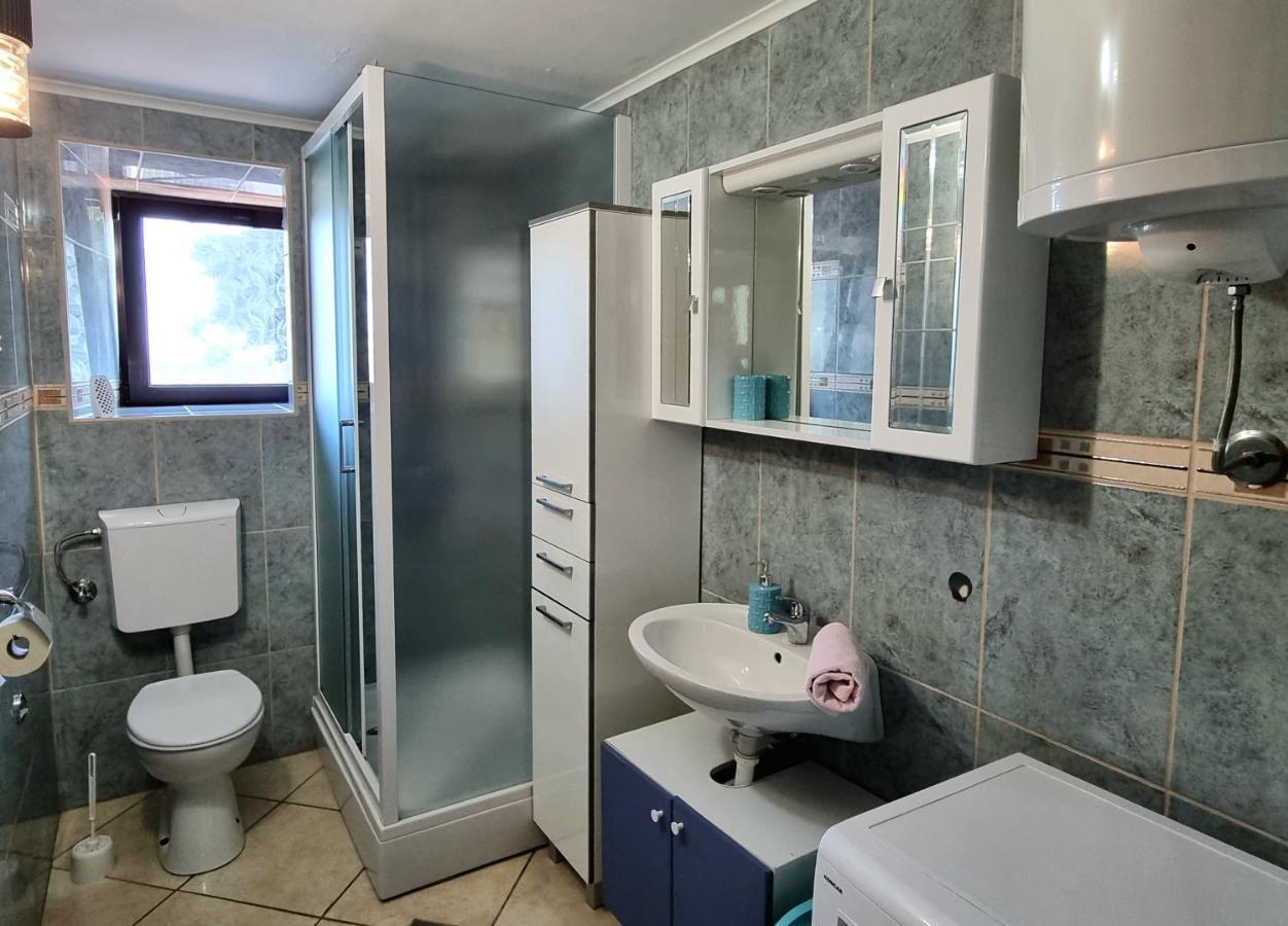 Apartment Melanie Skrbčići Eksteriør billede