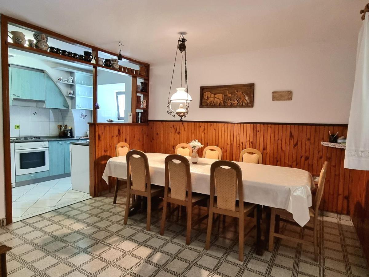Apartment Melanie Skrbčići Eksteriør billede